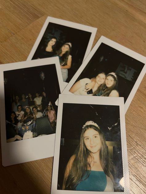 Party Polaroids, Polaroid Wall, Sleepover Party, Crazy Friends, Friends Poses, Friends Photography, Halloween Makeup, Halloween Party, Blue Jeans