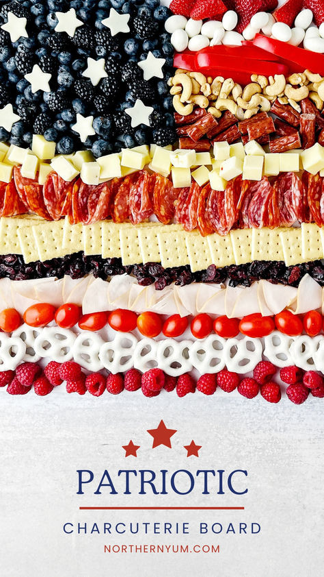 Patriotic Charcuterie Board Red White And Blue Charcuterie Board, Flag Charcuterie Board, Red White And Blue Snacks, Patriotic Charcuterie Board, Beach 4th Of July, Blue Party Foods, Blue Foods, Americana Food, Cheese Stars