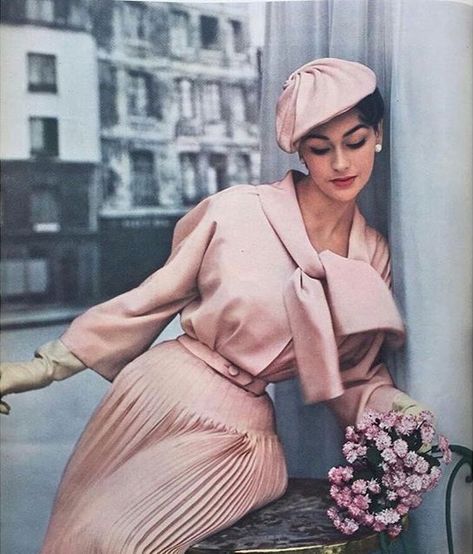 "There are far, far better things than any we leave behind." - CS Lewis Henry Clarke, Paris Vogue, Glamour Decor, Fashion 50s, Vintage Fashion 1950s, Glamour Vintage, Look Retro, Fashion 1950s, Vintage Fashion Photography