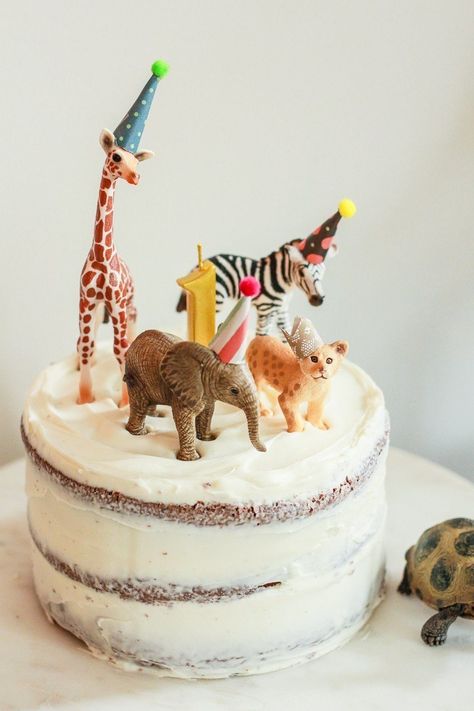 Tropisk Fest, Animal Birthday Cakes, Wild Birthday Party, Boys First Birthday Party Ideas, Zoo Birthday, Wild One Birthday Party, Diy Cake Topper, First Birthday Party Themes, Animal Birthday Party