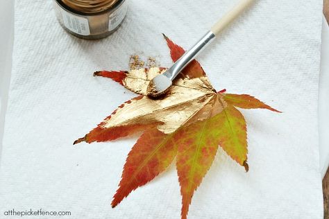 Five Minute Crafts, Liquid Gold Leaf, Autumn Leaves Craft, Leaf Plate, Stars Craft, Leaf Crafts, Leaf Plates, Gold Leaf Painting, Liquid Gold