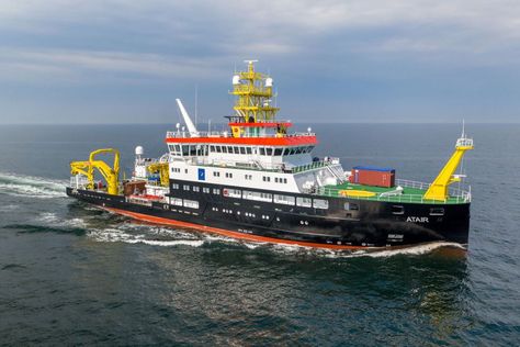 VESSEL REVIEW | Atair – State-of-the-art dual-fuel research vessel for the German government - Baird Maritime Pure Air, Diving Equipment, Energy Companies, Marine Environment, Oceanography, Gas And Electric, Baltic Sea, Workout Rooms, Geology