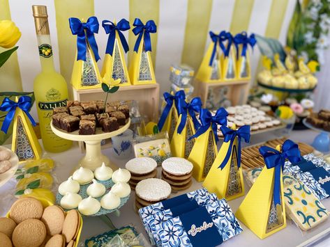 Mediterranean Baby Shower, Graduation Deserts, Mediterranean Party, Lemon Themed Party, Kitchen Bridal Shower, Italian Party, Summer Party Themes, Dinner Party Themes, 29th Birthday