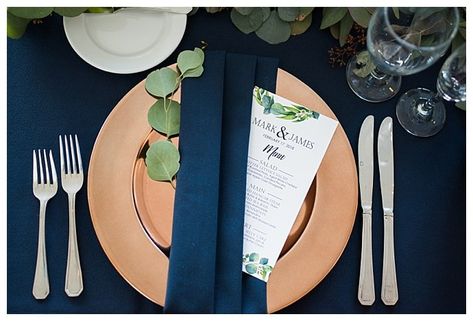 Navy And Copper Wedding, Copper Decoration, Colony House, Menu Sans Gluten, Different Wedding Ideas, Rusting Wedding, Navy And Copper, Gay Weddings, Rustic Wedding Decorations