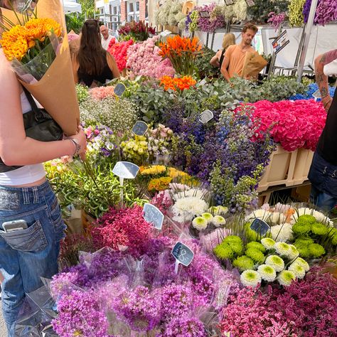 Columbia Road Flower Market London, Columbia Flower Market, Columbia Flower Market London, Flower Market Aesthetic, London Flower Market, Flower Market London, Market Aesthetic, Fall Adventures, Columbia Road Flower Market