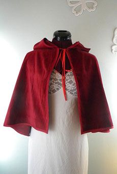 Red Cape Costume, Red Capes, Red Hooded Cape, Red Cape Coat, Winter Wedding Cape, Red Cloak, Army Couple Pictures, Wedding Dress Photos, Hogwarts Dr