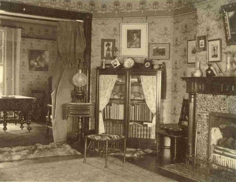 35 Cool Pics Show Victorian Interior Styles of the Late 19th Century ~ Vintage Everyday Victorian Homes Interior, Old Victorian Homes Interior, 19th Century House, Victorian Rooms, Mansion Homes, Victorian House Interiors, Old Victorian Homes, Victorian Parlor, Victorian Life