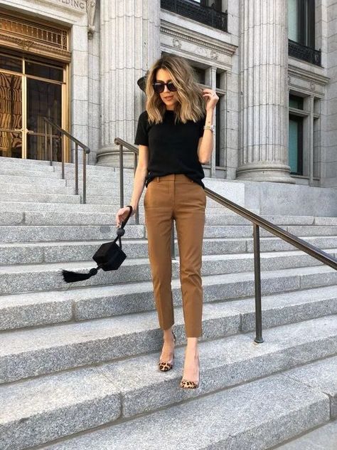 Summer Business Outfits, Classy Business Outfits, Casual Party Outfit, Quoi Porter, Office Casual Outfit, Outfit Chic, Business Outfits Women, Business Casual Work, Business Casual Outfits For Women