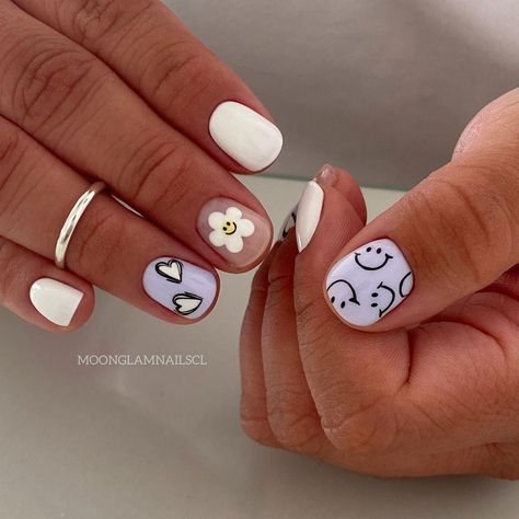 Summer Nails Art, Cute Short Nails, Hippie Nails, Happy Nails, Simple Gel Nails, Short Nail, Cute Gel Nails, Short Acrylic Nails Designs, Nails Manicure