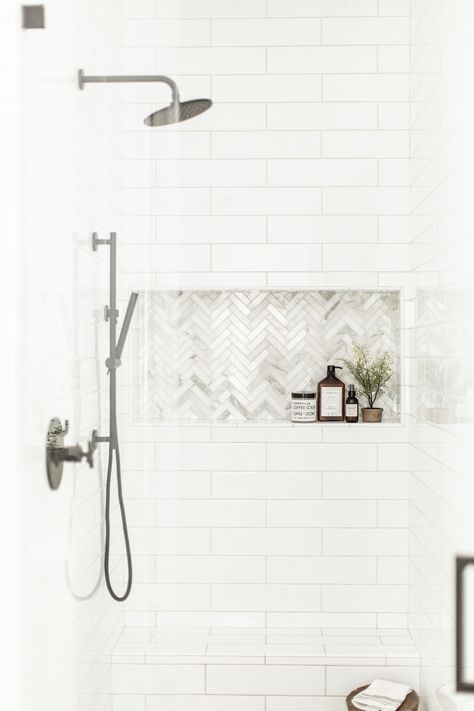 Kinda wished our shower always looked like this......but then where would we keep our shampoo, conditioner, deep conditioner, hair mask, body scrub, face wash, razor, shaving cream, Jergens after shower lotion...lol we're getting carried away here! | Bathroom Decor | Design and Photography by Public 311 Design | #modernfarmhousebathroom #whitebathroomideas #whitebathroomshower #whitesubwaytile #californiastylebathroom #modernranchbathroom #whitetiledshower Herringbone Niche, Loft Bathroom, Farmhouse Shower, Conditioner Hair, Master Shower, Bad Inspiration, Conditioner Hair Mask, Master Bath Remodel, Modern Farmhouse Bathroom