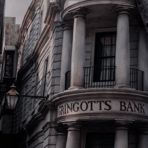 Gringotts Aesthetic, Bill Weasley Aesthetic, Diagon Alley Aesthetic, Hogsmeade Aesthetic, Gringotts Bank, Bill Weasley, Hp Aesthetic, Gryffindor Aesthetic, Australia House