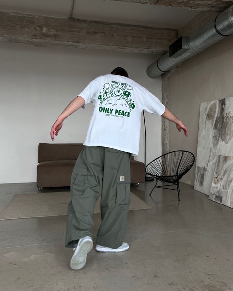 Loose Clothes Outfits Men, Baggy Carhartt Pants Outfit, Baggy Cargo Pants Outfit Men, Cargo Pants Men Outfit, Baggy Street Style, Baggy Pants For Men, Style Baggy Pants, Baggy Clothes Aesthetic, Dickies Outfit