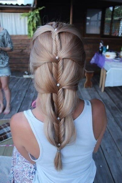 This looks cool #fishtail#braid#pearls Fishtail Braid, Cool Braids, Beautiful Braids, College Hacks, Fish Tail Braid, Love Hair, Great Hair, Gorgeous Hair, Hair Designs