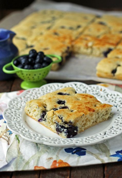 Sheet Pan Blueberry Pancakes - Emily Bites Skinnytaste Sheet Pan Pancakes, Quick Pancakes, Emily Bites, Berry French Toast, Weigh Watchers, Cranberry Baking, Ww Breakfast, Tater Tot Breakfast Casserole, French Toast Muffins