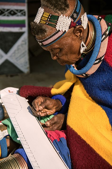 on a recent trip to south africa with BMW group culture, designboom met Esther Mahlangu, saw her latest BMW art car venture and learned about her current projects. Ndebele Art, Esther Mahlangu, Latest Bmw, Old Cartoon Network, South African Design, African Furniture, Bmw Art, African Colors, African Women Art