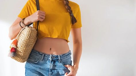 Crop A Shirt, How To Crop A Shirt, Make A Crop Top, Diy Crop Top, Old T Shirts, Cropped Tops, Cute Crafts, 5 Ways, Master Class