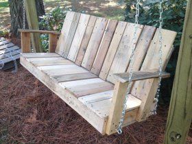 awesome Top Summer Crafts for Saturday #crafts #DIY Pallet Swings, Garden Pallet Decorations, Pallet Porch, Diy Porch Swing, Wooden Swing, Diy Porch, Deco Nature, Pallet Decor, Garden Swing