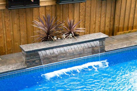 Pool Waterfall Diy, Water Feature Pool, Pool Waterfalls, Swimming Pool Fountains, Pool Kings, Swimming Pool Waterfall, Ideas De Piscina, Indoor Swimming Pool Design, Moderne Pools