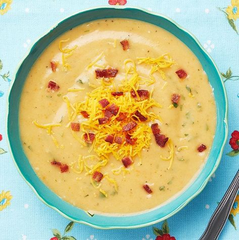 Perfect Potato Soup, Creamy Potato Soup, Fall Soup Recipes, Pureed Soup, Pioneer Woman Recipes, Potato Soup Recipe, Fall Soups, Potato Recipe, Winter Soups