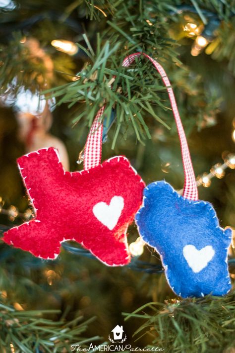 Christmas Tree Knitting Pattern, Diy Felt Garland, Texas Ornaments, Christmas Countdown Diy, Homemade Christmas Gift, Easy Holidays Crafts, Neighbor Christmas Gifts, Homemade Christmas Decorations, Felt Christmas Decorations