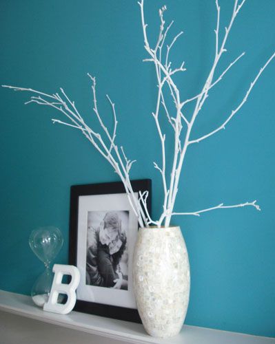 Takken Decor, Painted Branches, Tree Branch Decor, White Branches, White Spray Paint, Hal Decor, Branch Decor, Deco Floral, Décor Diy