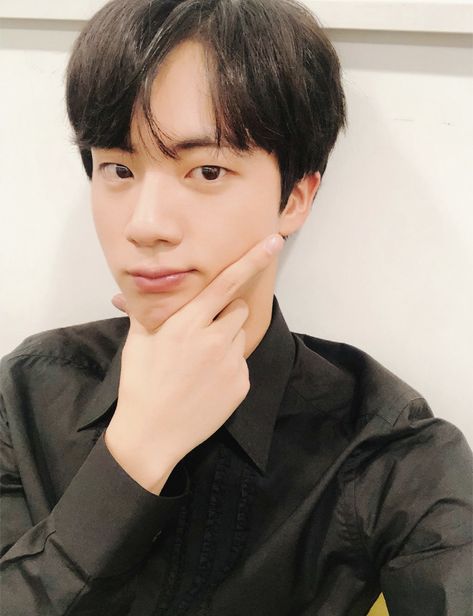 Manager: I leave for a second and now there’s a selfie of Seok Jin on my phone... Is this a punishment? Jin Selca, 4 December, Jin Bts, Seokjin Bts, Worldwide Handsome, Bts Members, Bts Bangtan Boy, Bts Jin, Foto Bts