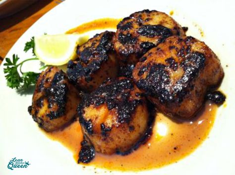 How To Cook Blackened Scallops To Perfection! Blackened Scallops Recipes, Blackened Recipes, Blackened Scallops, Scallop Recipes Baked, Scallop Recipes Healthy, Cook Scallops, South Recipes, Baked Brisket, Scallop Pasta