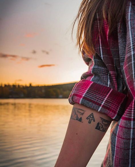 576 Likes, 5 Comments - The Trek: Appalachian Trail (@appalachian.trail) on Instagram: “This ode to the AT though.... PC: @nomadder_what_ #trektheat #thetrek” Trail Tattoo, Henna Fun, Runner Tattoo, Web Tattoo, Hiking Tattoo, Landscape Tattoo, Awesome Sauce, Mountain Tattoo, Pacific Crest Trail