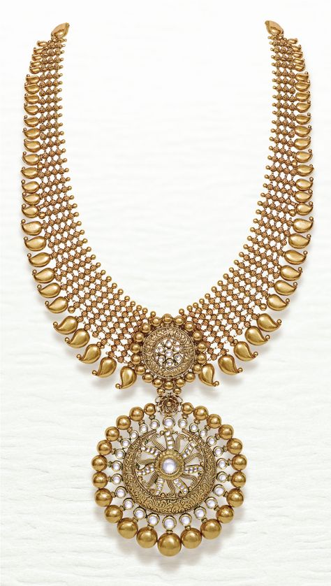 Azva contemporary bridal gold necklace of kundan stones and paisley. #Goldjewellery #luxury #style Azva Jewellery, Bridal Gold Necklace, Contemporary Bridal, Pendant Choker Necklace, Gold Necklace Indian, Antique Jewellery Designs, Gold Necklace Indian Bridal Jewelry, Gold Pendant Jewelry, Gold Bride Jewelry