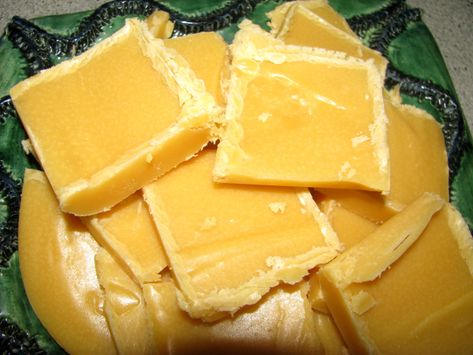 Fudge Recipe Condensed Milk, Sweetened Condensed Milk Fudge, Scottish Tablet Recipes, Condensed Milk Fudge, Butter Pecan Fudge Recipe, Condensed Milk Recipes Desserts, Easy Microwave Fudge, Milk Recipes Dessert, I Got Me