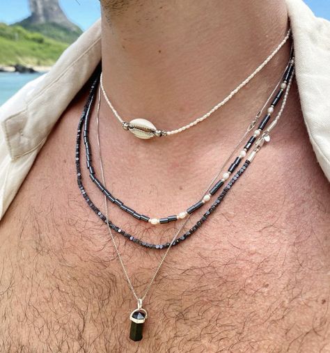 Male Necklace Diy, Mens Beach Jewelry, Surfer Jewelry Men, Men’s Beaded Jewelry, Men Necklace Aesthetic, Shell Necklace Men, Male Jewellery, Male Necklace, Mens Accessories Necklace