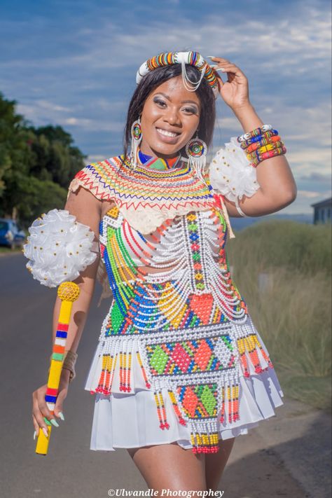 Zulu tribe. Umemulo. Traditional attire Zulu Maiden Attire, Memulo Zulu Outfits, Umhlonyane Attire, Zulu Attire For Ladies, Umemulo Outfits, Umemulo Attire, South African Traditional Dresses Zulu, Zulu Traditional Attire African Women, Zulu Traditional Attire Umemulo