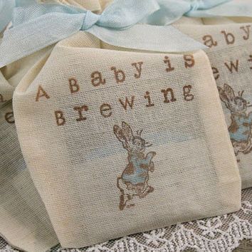 Peter Rabbit Baby Shower Favors Tea Bag Favors, A Baby Is Brewing, Peter Rabbit Party, Baby Is Brewing, Bunny Baby Shower, Baby Shower Tea, Baby Shower Inspiration, Fiesta Baby Shower, Rabbit Baby