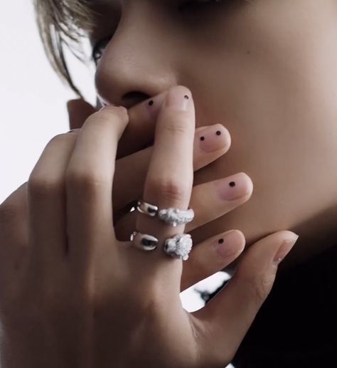 Idol Nails, Hello Nails, W Korea, Nail Arts, Stylish Nails, Nails Inspiration, Pretty Nails, Nail Inspo, Kim Taehyung