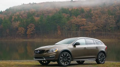 Cross Country Pictures, Volvo Xc70 Cross Country, Volvo Xc70 Offroad, Country Lounge, Rainy Fall Day, Volvo Xc90 2015, Volvo V60 Cross Country, Volvo 850 Sedan, Rainy Fall