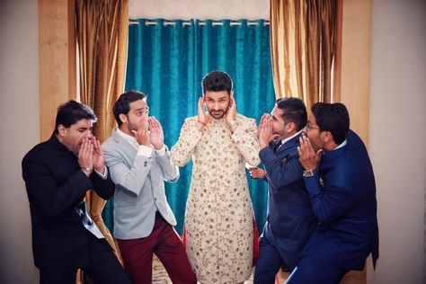 Bro Code #99 - Pictures that Every Indian Groom MUST Have with his Buds! 😎👊🏼 - Witty Vows Funny Wedding Poses, Wedding Farm, Groom Fashion, Groom Photoshoot, Sherwani Groom, Indian Wedding Photography Couples, Funny Poses, Wedding Photoshoot Poses, Indian Wedding Photography Poses