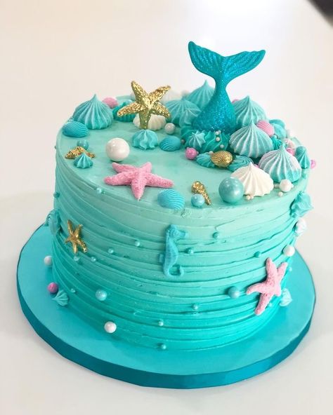 Mermaid Birthday Cake Ideas, Ocean Birthday Cakes, Mermaid Birthday Cake, Ocean Cakes, Little Mermaid Cakes, Mermaid Birthday Party Decorations, Mermaid Birthday Cakes, Ariel Birthday, Sea Cakes