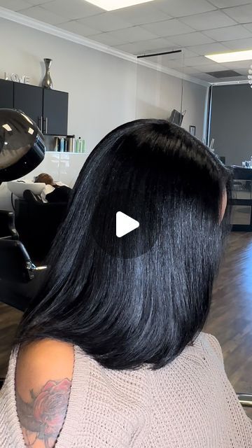 BEAUTY / HAIR PROFESSIONAL/ Natural Hair Stylist on Instagram: "That jet black might be the change u need. Why? Because it just look good & it gives 🫶🏾

#silkpress #mcdonoughhairstylist #healthyhairgoals #healthyhairstylist #healthyhairproducts #hairgoalsachieved #hairgrowthjourney" Jet Black Silk Press Natural Hair, Silk Press Blowout, Jet Black Silk Press, Slik Press For Black Women Hairstyles, Side Part Silk Press Natural Hair, Jet Black Hair Black Women, Straight Natural Hair Black Women, Blowout Hair Natural, Jet Hair