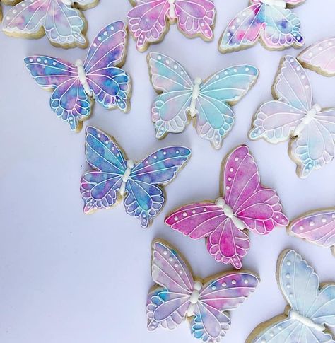 Butterfly 1st Birthday, Butterfly Themed Birthday Party, Butterfly Theme Party, Butterfly Cookies, Fairy Garden Birthday Party, Royal Iced Cookies, Butterfly Birthday Party, Sugar Cookie Designs, Decorated Sugar Cookies