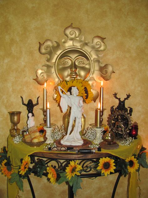 Apollo Altar Setup, Apollo Alter Ideas, Hellenism Altar, Hellenic Altar, Apollo Altar Ideas, Apollo Shrine, Dionysus Altar, Athena Altar, Greek Altar