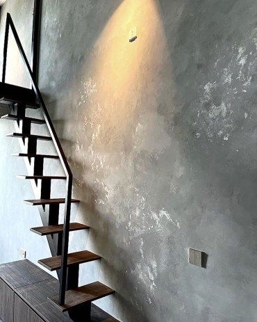 Accent Wall Staircase, Wall Art Texture, Stair Wall, Abstract Wall Painting, Ombre Wall, Staircase Wall, Stair Decor, Spiral Stairs, Best Paint Colors