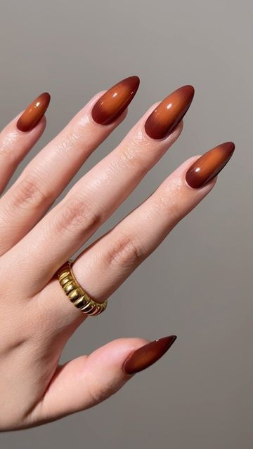 Caramel Swirl Nails, Fall Airbrush Nails, Aura Nails Fall, Burnt Orange Ombre Nails, Aura Nails Brown, Orange Brown Nails, Abstract Fall Nails, Brown And Orange Nails, Brown Aura Nails