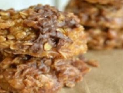 No Bake Caramel Cookies: A Decadent and Easy-to-Make Delight - NewsBreak No Bake Caramel Cookies, No Baked, Salted Caramel Cookie, Peach Cobbler Muffins, Homemade Churros, Toffee Chips, Baked Caramel, Salted Caramel Cookies, Turtle Cheesecake