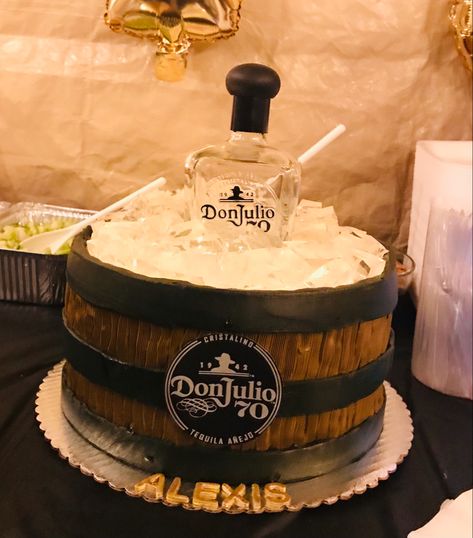 Don Julio 70 Cake Ideas, Don Julio 70 Cake, 35th Birthday Cakes For Him, Tequila Cake Design, Tequila Birthday Cake, Don Julio Cake Ideas, Don Julio Cakes, Tequila Cake, 70 Cake