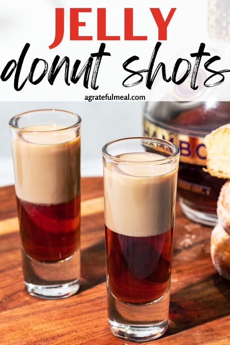 Bourbon Shots Recipes, Drinks With Chambord, Hello Shots, Easy Shot Recipes, Jam Doughnut, Drink Shots, Shots Alcohol Recipes, Breakfast Shot, Baileys Cocktails