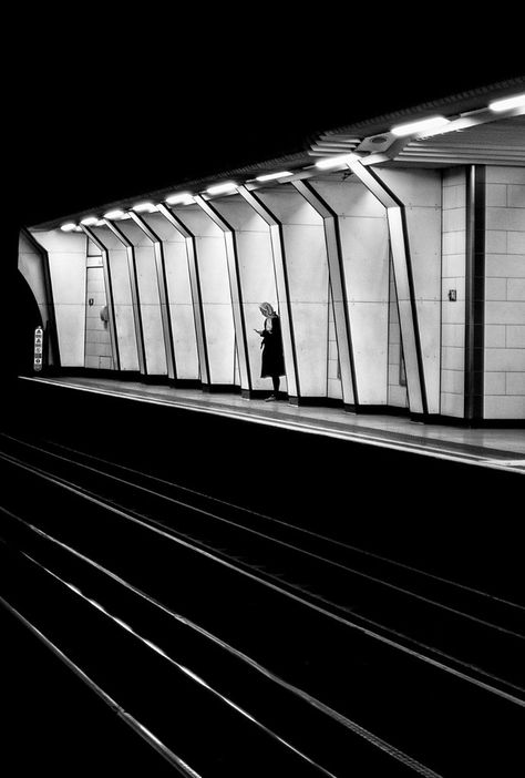 Alan Schaller Photography, Alan Schaller, Photoshoot Paris, High Contrast Photography, Sketching Reference, Contrast Photography, Pattern Photography, Photography Light, Long Shadow