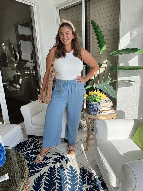 Check out this photo from caralynmirand Spring Vacation Outfits, Style Uniform, Cute Teacher Outfits, Pool Outfits, Midsize Outfits, Travel Outfit Summer, Lightweight Pants, Fashion Business Casual, Vacation Outfit