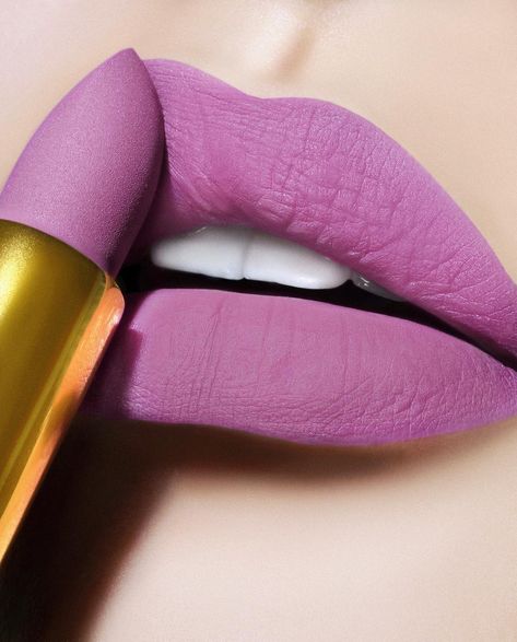 BRIGHTEN UP for the SEASON with LUS Lavender Eye Makeup, Purple Lipstick Makeup, 2018 Makeup, Lip Shade, Light Pink Lip Gloss, Lavender Eye, Lipstick Designs, Nails Matte, Lipstick Kit