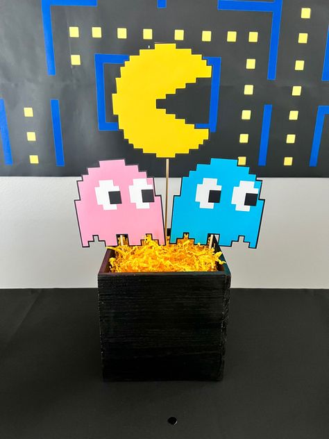 Level Up Decorations, Lunch 2023, Retro Video Game Party, Pacman Birthday, Game Decorations, Video Game Decor, Games Party, Video Game Party, Mens Birthday Party