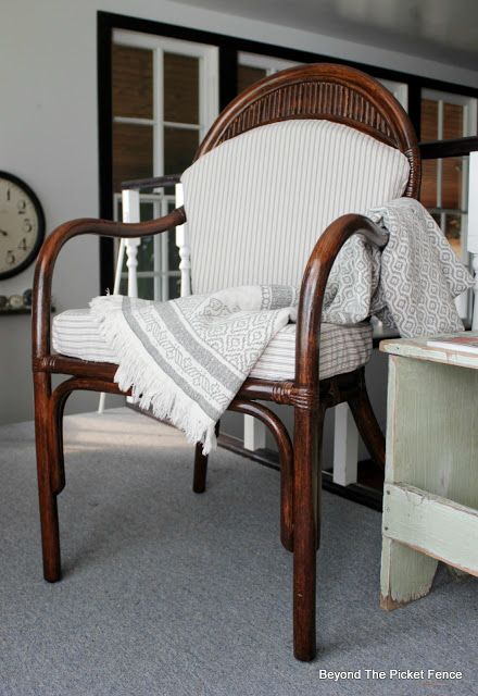 Thrift Store Bamboo Chair Makeover Bamboo Chair Makeover, Bamboo Furniture Makeover, Antique Bamboo, Cottage Porch, Vintage Apartment, Upholstery Fabric For Chairs, Painted Bamboo, Painted Chair, Woven Chair